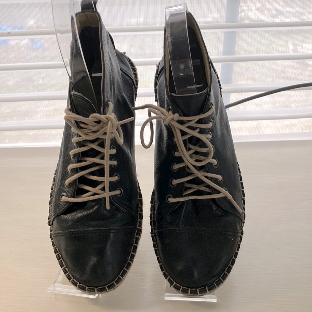 Urge flat soft leather shoes size 37 blue